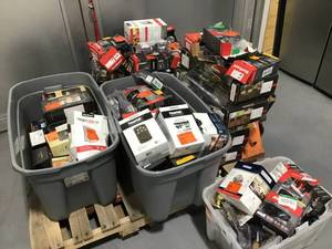 lot 4 image: HUGE lot of Door Locks and Door Knobs - Kwik Set, Defiant, Baldwin