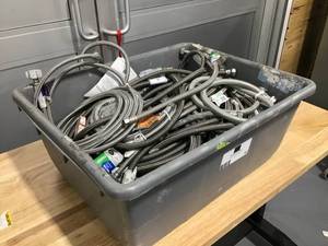 lot 16 image: Box of stainless steel sink hose - Big Lot