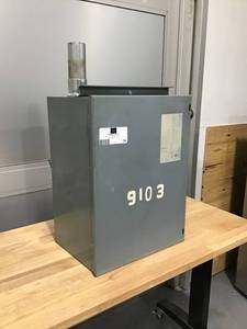 lot 24 image: Square D Electrical Disconnect Box - 200A Cat Number PQ4620G -  277480