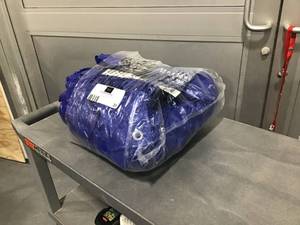 lot 31 image: EVERBILT 12 x 16 Blue Tarp - like new