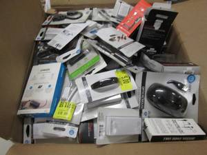 Large Lot of Assorted Small Electro...
