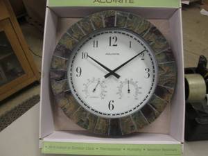 AcuRite 14 in. Faux Slate Wall Cloc...
