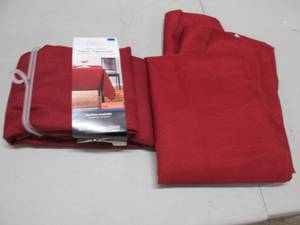2 Tablecloths 60x84, 52x70 inches...