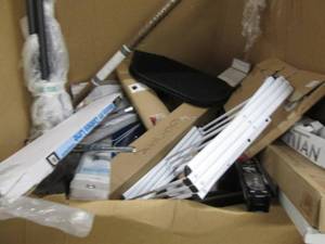 Pallet Box of Assorted Items includ...
