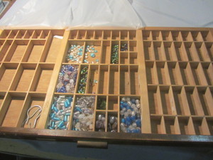 Printers Drawer, Beads