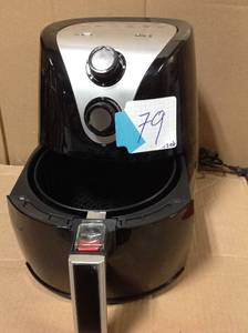 lot 79 image: AIR FRIER USEDin good condition