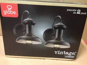 lot 94 image: Globe Electric Jameson 1-Light Oil Rubbed Bronze Outdoor Wall Lantern Sconce (2-Pack)in good condition