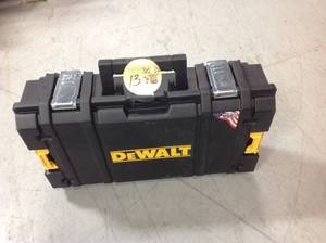 lot 13 image: Dewalt ToughSystem DS130 22 in. Tool Boxin good condition