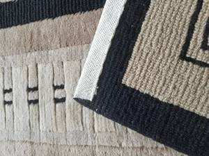lot 21 image: Elegant Contemporary Wool Area Rug
