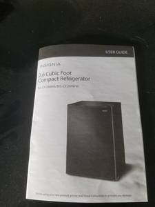 lot 68 image: Insignia Mini Refrigerator
