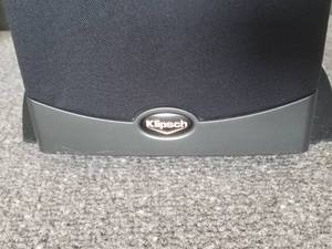 lot 56 image: Klipsch RF62 Standing Speakers