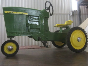 John Deere Pedal Tractor