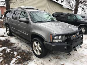 lot 3 image: 2007 Chevrolet Suburban LTZ 4x4