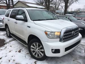 lot 8 image: 2008 Toyota Sequoia iForce 5.7L