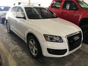 lot 11 image: 2010 Audi Q5 Quattro 3.2
