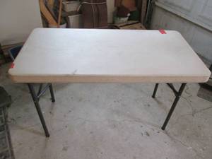 Lifetime folding table...