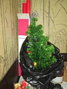 Lot of Christmas and household item...