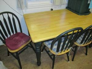 Kitchen table with 3 chairs...