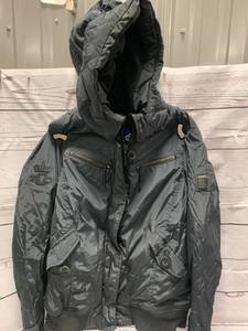 lot 17 image: Rocawear Girls L Winter Jacket