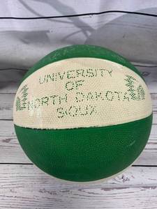 lot 32 image: Vintage UND Fighting Sioux Basketball