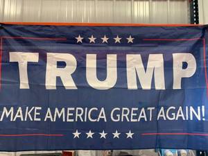 lot 40 image: Donald Trump Make America Great Again 3 x 5 Flag