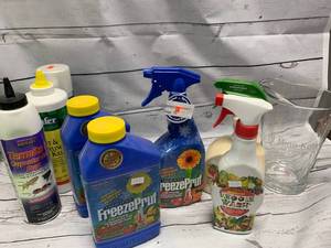 lot 43 image: Lot of Pest Control, Fruit Protector, Minn Kota Pitcher