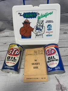 lot 74 image: Timberwolves Collectible Lunchbox, STP, Soldier Guide
