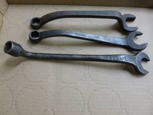 lot 18 image: Vintage Ford Wrenches