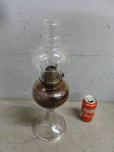 lot 52 image: Vintage Oil Lamp