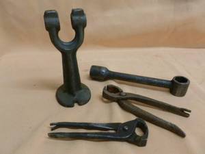 lot 71 image: Vintage Tools