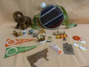 lot 100 image: Collectible