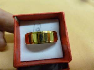 lot 114 image: Mens Ring