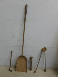 lot 162 image: Antique Items