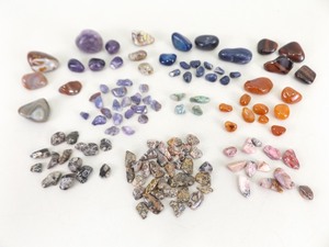 lot 27 image: Collection of Various Rare Agates