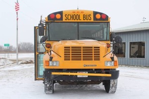 2000 International 4700 - 1 Owner -