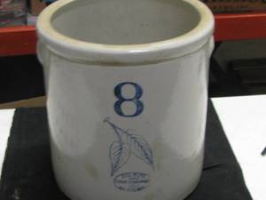 lot 14 image: Red Wing 8GL Birch Leaf Crock