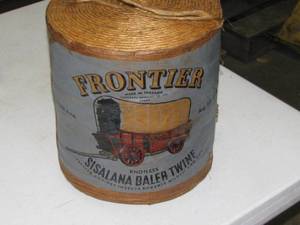 lot 21 image: Frontier Baler Twine