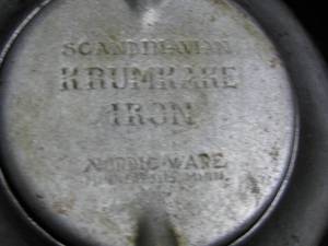 lot 22 image: Nordic Ware Krumkaka Iron