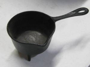 lot 24 image: Cast Iron Lead Melting Pot
