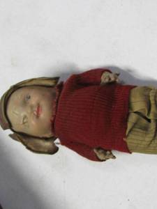 lot 32 image: Buddy L Doll