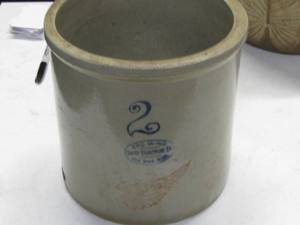 lot 36 image: Red Wing 2gl Crock