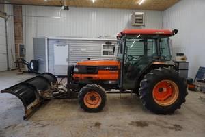 lot 3 image: 2000 Kubota Model L4310 HSTC MFWD Tractor With Plow