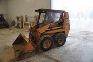 lot 7 image: Late 90s Case Model 1840 Skid Loader Skid Steer