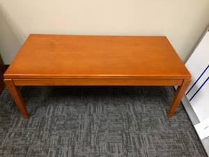 lot 29 image: Impressive High Quality Kimball Furniture&nbspCompany Heavy Duty  Executive Office Honey Colored Coffee Table - Excellent Condition