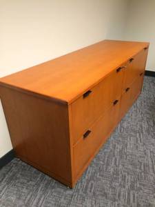 lot 27 image: Impressive High Quality Kimball Furniture Co Heavy Duty Extra Large Executive Office Honey Colored Credenza With 4 Drawer Locking Filing Cabinets (Lateral or Regular Files) & Keys - Excellent Condition