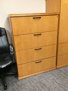 lot 31 image: WOW MSRP $2000 OFS (Office Furniture Solutions) Pulse Executive Office Suite Maple Wood Veneer 4 Drawer Locking File Cabinet With Key - Like New Condition