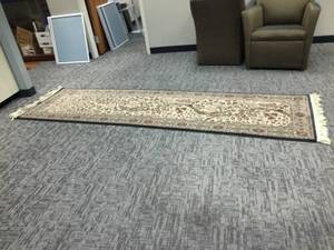 lot 14 image: Lovely Oriental Weavers Sphynx Egyptian Made Carpet Runner - Great Condition - No Stains Or Tears Measurements -  119x32