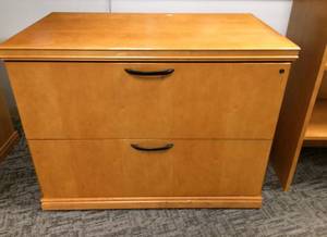 lot 35 image: WOW MSRP $2000 OFS (Office Furniture Solutions) Pulse Executive Office Suite Maple Wood Veneer 2 Drawer Locking File Cabinet With Key Plus Bookcase Organizer Topper - Excellent Condition