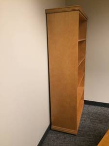 lot 36 image: WOW MSRP $1200 OFS (Office Furniture Solutions) Pulse Executive Office Suite Maple Wood Veneer 5 Shelf Bookcase With Adjustable Levelers - Like New Condition