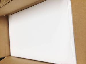 lot 102 image: Box of EZ Open Mailers 9.75 x 12.25